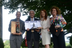 14-Premio-AcquiAmbiente-IX-edizione-M-V-Brambilla-trionfa-allAcquiAmbiente-per-il-suo-Manifesto-Animalista-370_1200x