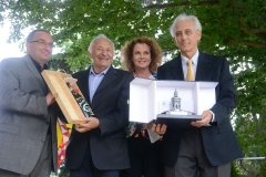 4-Premio-Acqui-Ambiente-IX-edizione-Carlo-Sburlati-con-Mogol-Testimone-dellAmbiente-115_1200x
